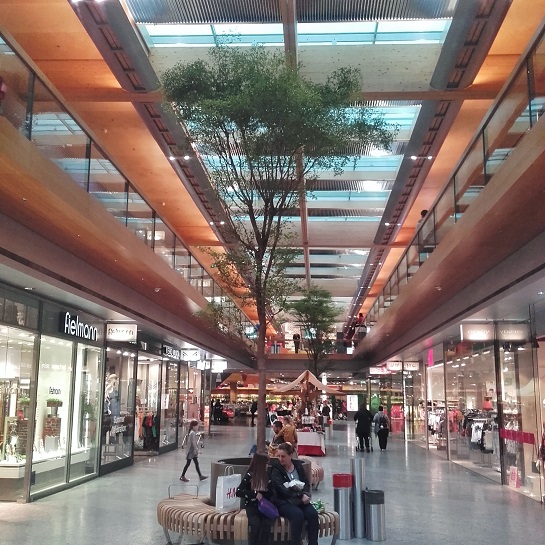 Shopping mall design with plants in Mongolia - iXtenso – retail trends