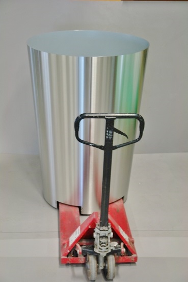 Stainless steel planter including recess for pallet truck and machine