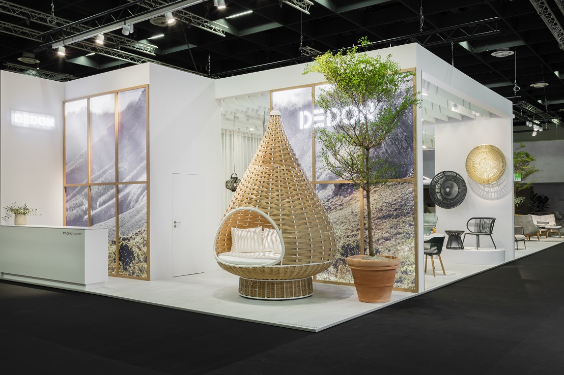 Messe, Köln, Pflanzen, Baum, Groß-Gefäß Terracotta für Bucida buceras - von Botanic International für DEDON Messepflanze messebaum kaufen botanic international dedon